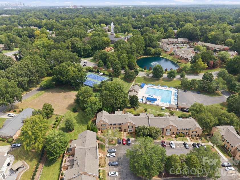 6836 Dumbarton Drive, Charlotte, NC 28210.  MLS# CAR4417373, YatesRealty ID 47040. 