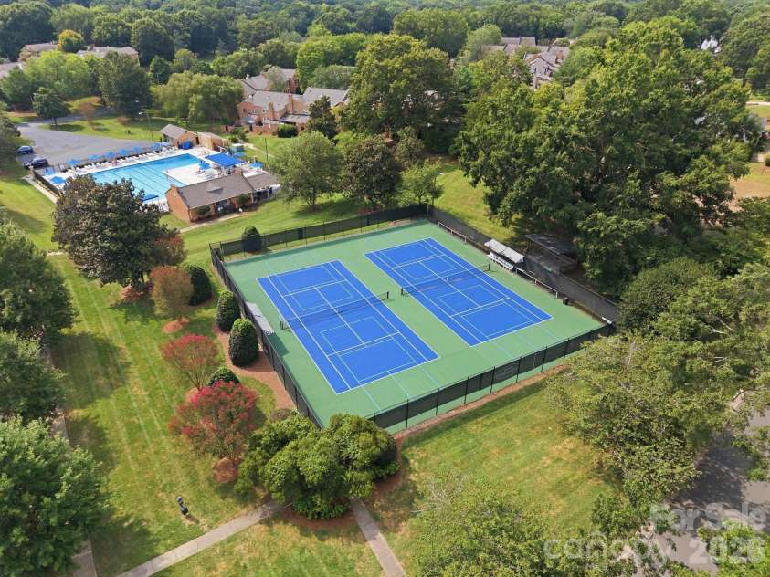6836 Dumbarton Drive, Charlotte, NC 28210.  MLS# CAR4417373, YatesRealty ID 47040. 