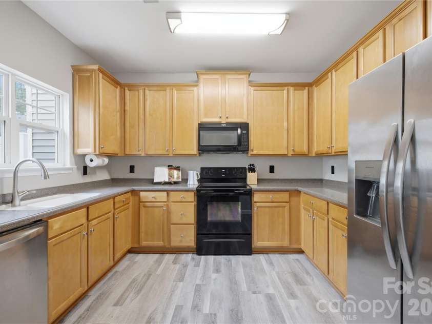 5836 Pisgah Way, Charlotte, NC 28217.  MLS# CAR4417539, YatesRealty ID 47041. 