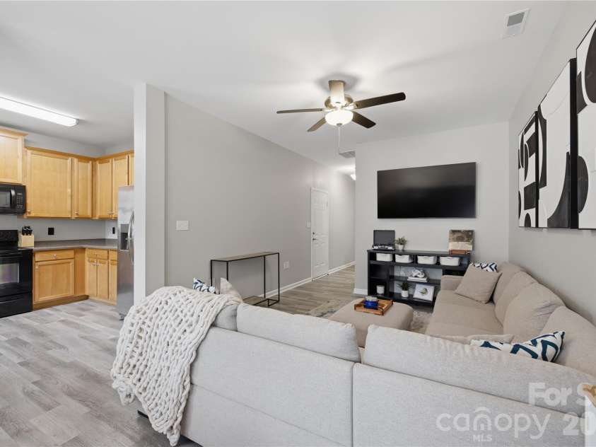 5836 Pisgah Way, Charlotte, NC 28217.  MLS# CAR4417539, YatesRealty ID 47041. 