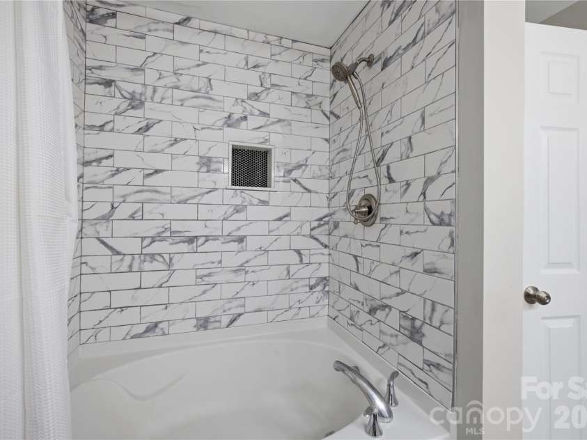 5836 Pisgah Way, Charlotte, NC 28217.  MLS# CAR4417539, YatesRealty ID 47041. 