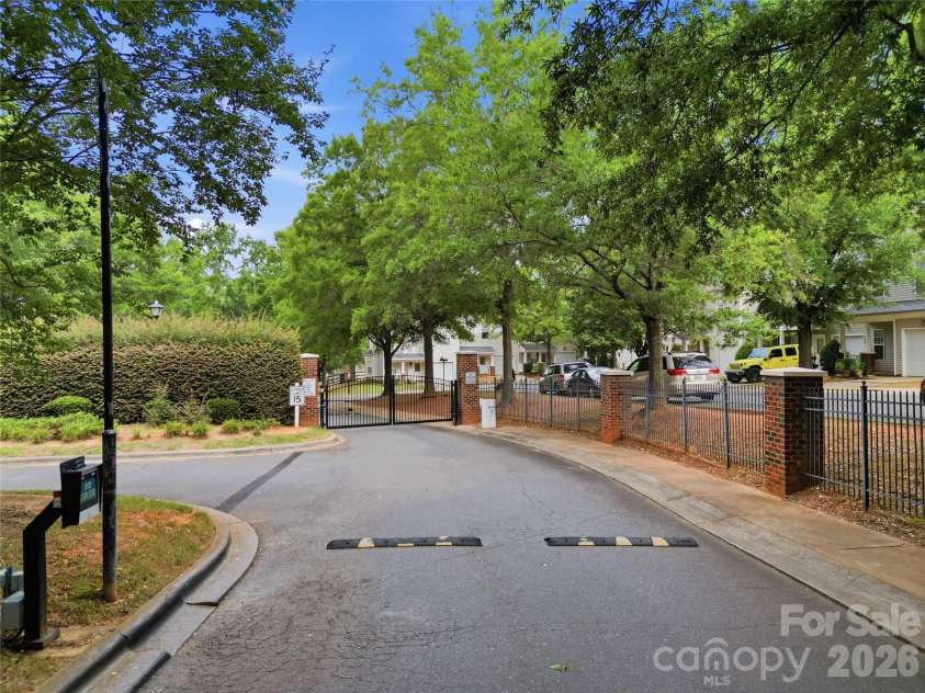 5836 Pisgah Way, Charlotte, NC 28217.  MLS# CAR4417539, YatesRealty ID 47041. 