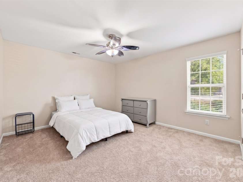 9709 Nannyberry Lane, Charlotte, NC 28273.  MLS# CAR4417442, YatesRealty ID 47042. 