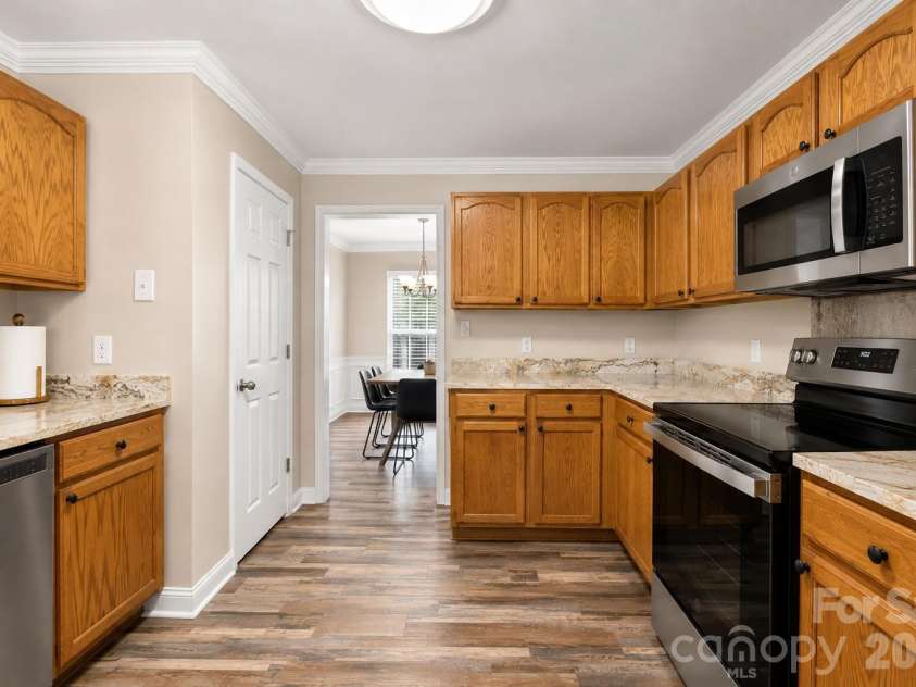 9709 Nannyberry Lane, Charlotte, NC 28273.  MLS# CAR4417442, YatesRealty ID 47042. 