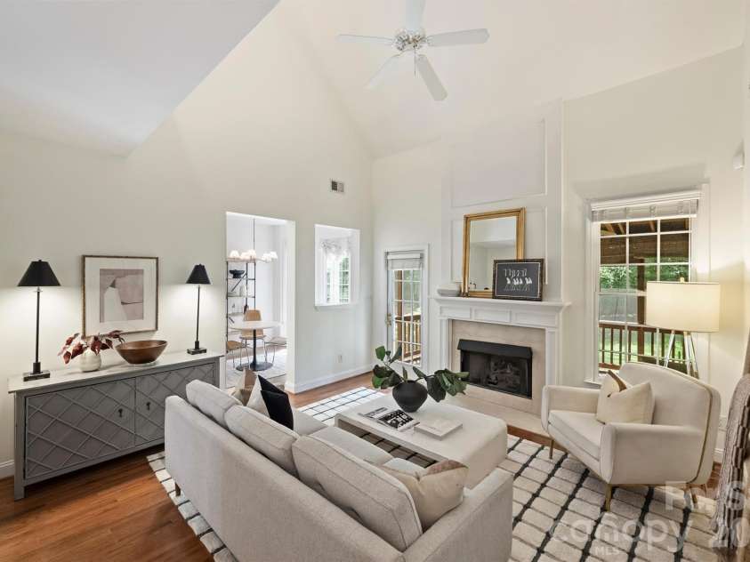 1912 Dearmon Drive, Charlotte, NC 28205.  MLS# CAR4417600, YatesRealty ID 47044. 