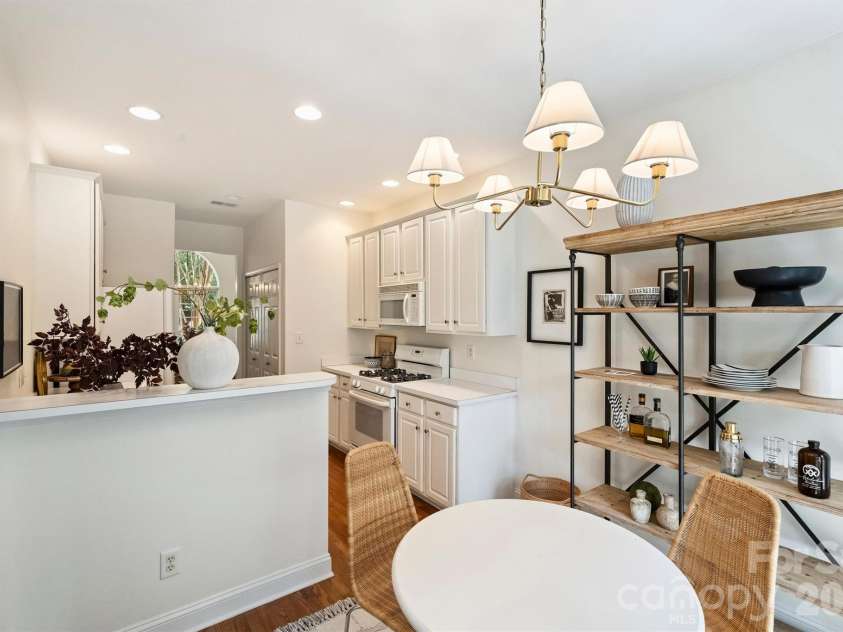 1912 Dearmon Drive, Charlotte, NC 28205.  MLS# CAR4417600, YatesRealty ID 47044. 