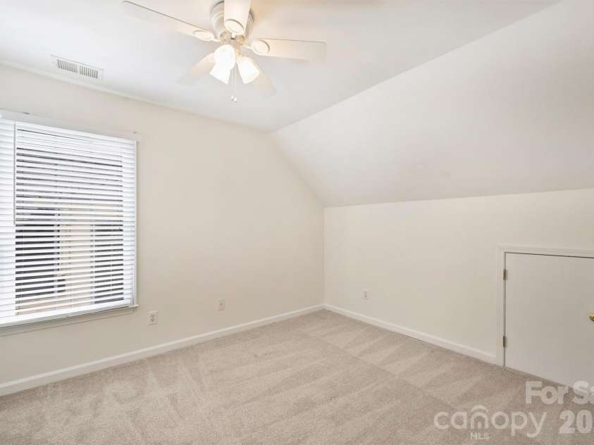 1912 Dearmon Drive, Charlotte, NC 28205.  MLS# CAR4417600, YatesRealty ID 47044. 