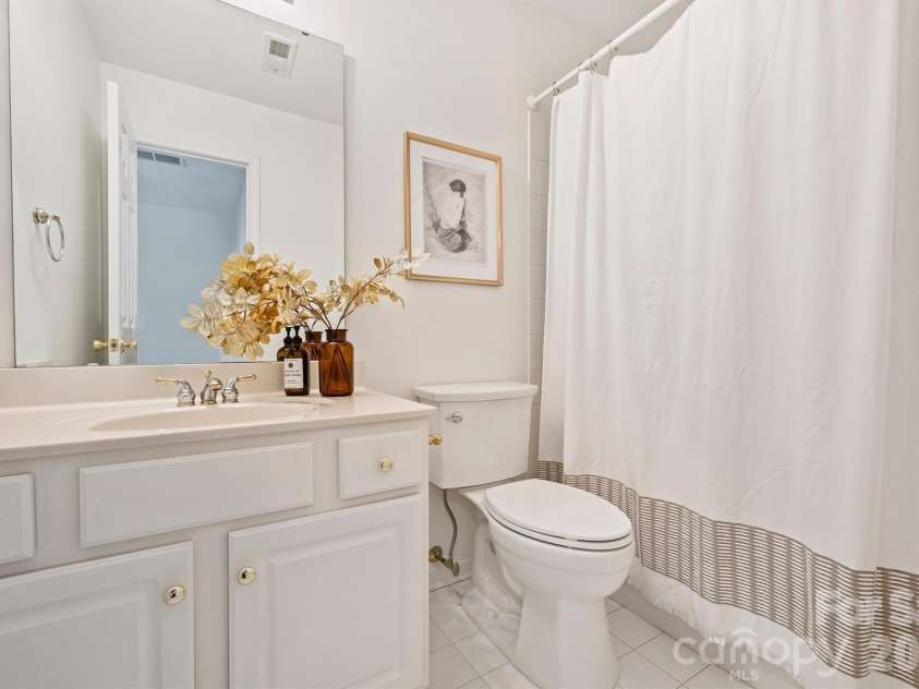 1912 Dearmon Drive, Charlotte, NC 28205.  MLS# CAR4417600, YatesRealty ID 47044. 