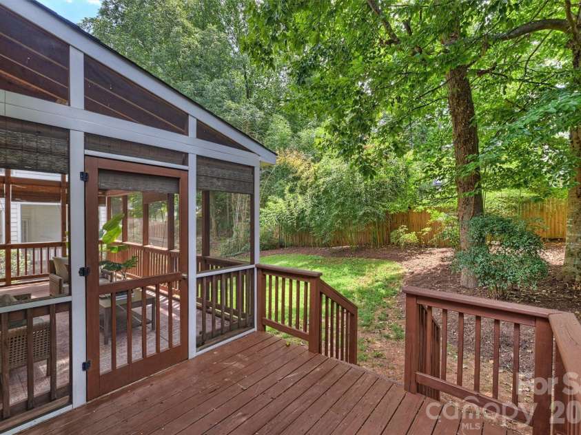1912 Dearmon Drive, Charlotte, NC 28205.  MLS# CAR4417600, YatesRealty ID 47044. 