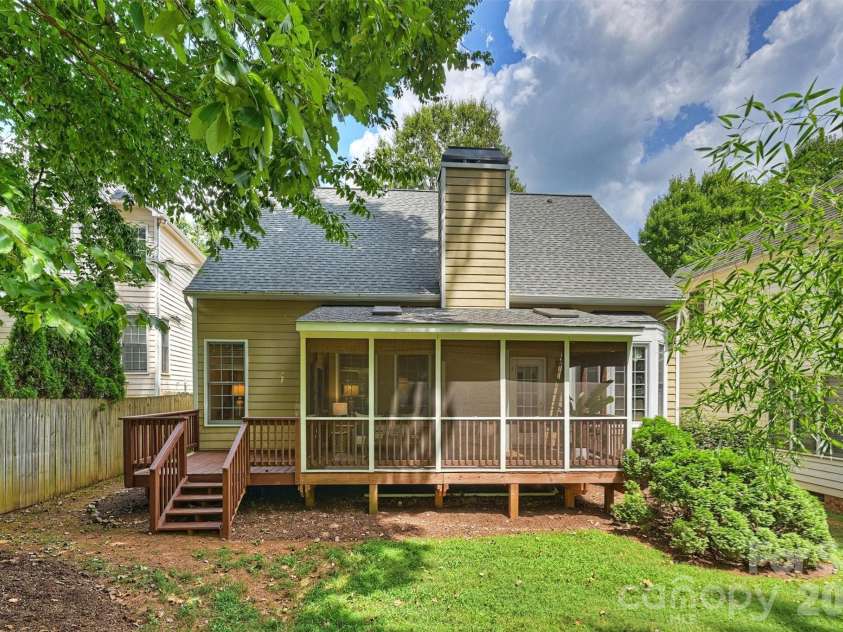 1912 Dearmon Drive, Charlotte, NC 28205.  MLS# CAR4417600, YatesRealty ID 47044. 