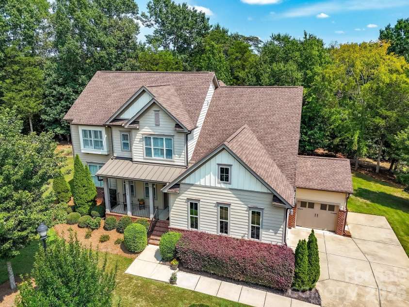 12323 Cherrybark Lane, Charlotte, NC 28278.  MLS# CAR4417567, YatesRealty ID 47045. 