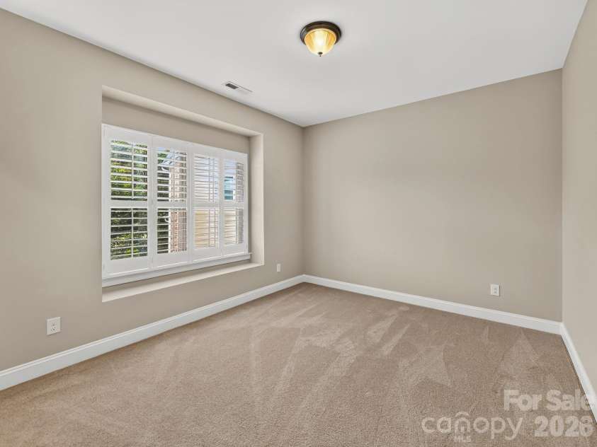 12323 Cherrybark Lane, Charlotte, NC 28278.  MLS# CAR4417567, YatesRealty ID 47045. 