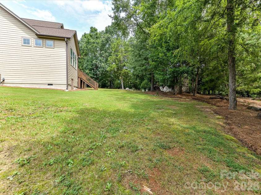 12323 Cherrybark Lane, Charlotte, NC 28278.  MLS# CAR4417567, YatesRealty ID 47045. 