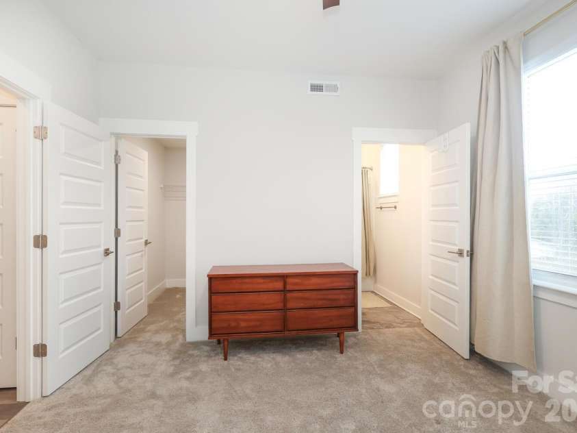 2245 Electric Lane, Charlotte, NC 28205.  MLS# CAR4340040, YatesRealty ID 4705. 