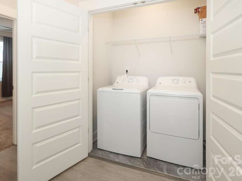 2245 Electric Lane, Charlotte, NC 28205.  MLS# CAR4340040, YatesRealty ID 4705. 