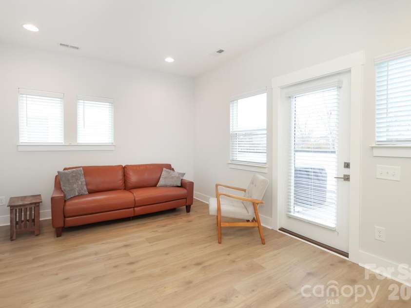 2245 Electric Lane, Charlotte, NC 28205.  MLS# CAR4340040, YatesRealty ID 4705. 