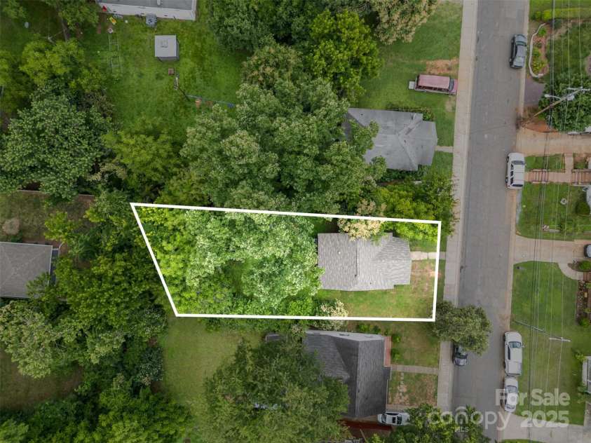 2312 Tate Street, Charlotte, NC 28216.  MLS# CAR4271729, YatesRealty ID 4705. 