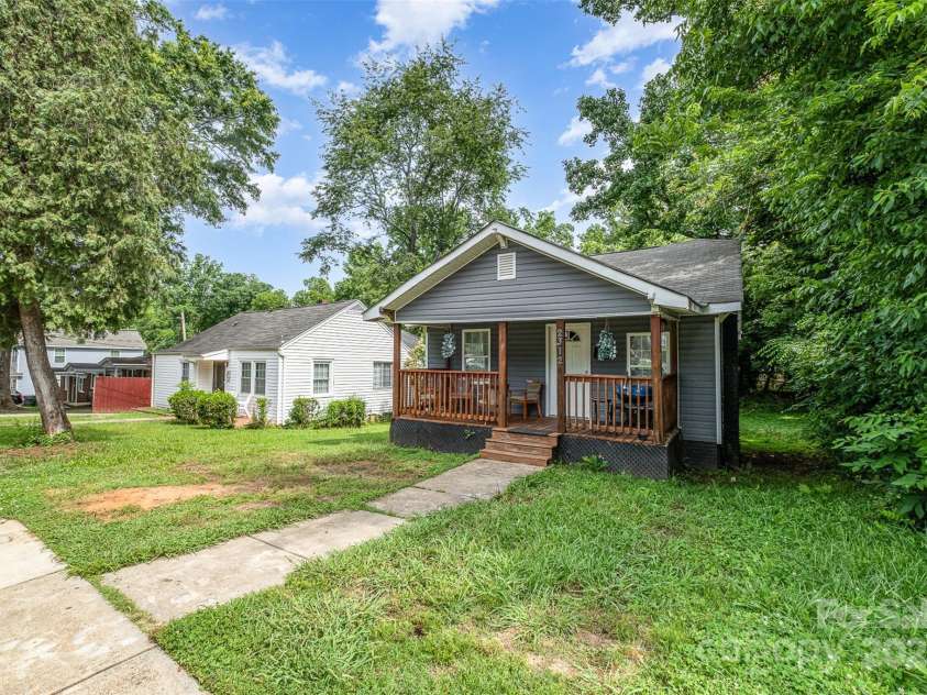 2312 Tate Street, Charlotte, NC 28216.  MLS# CAR4271729, YatesRealty ID 4705. 