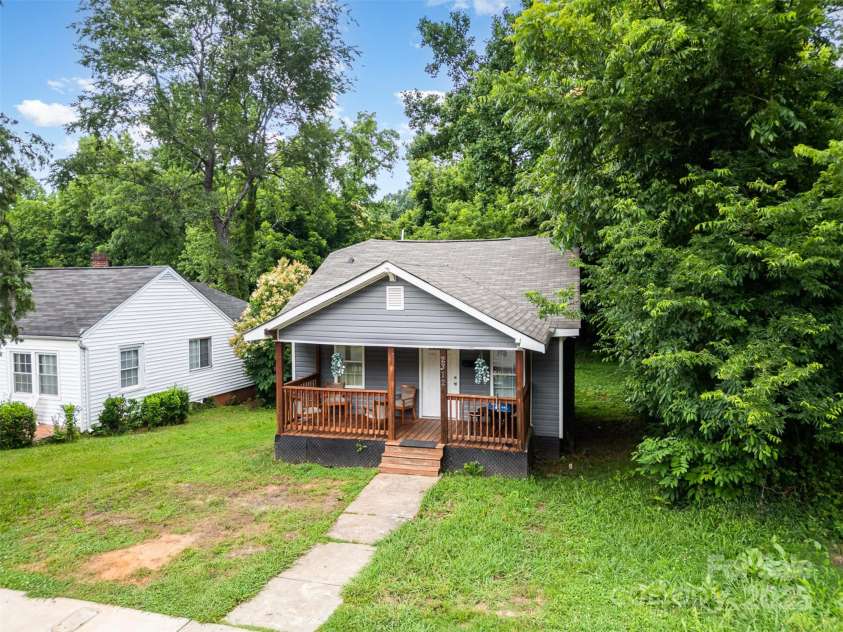 2312 Tate Street, Charlotte, NC 28216.  MLS# CAR4271729, YatesRealty ID 4705. 