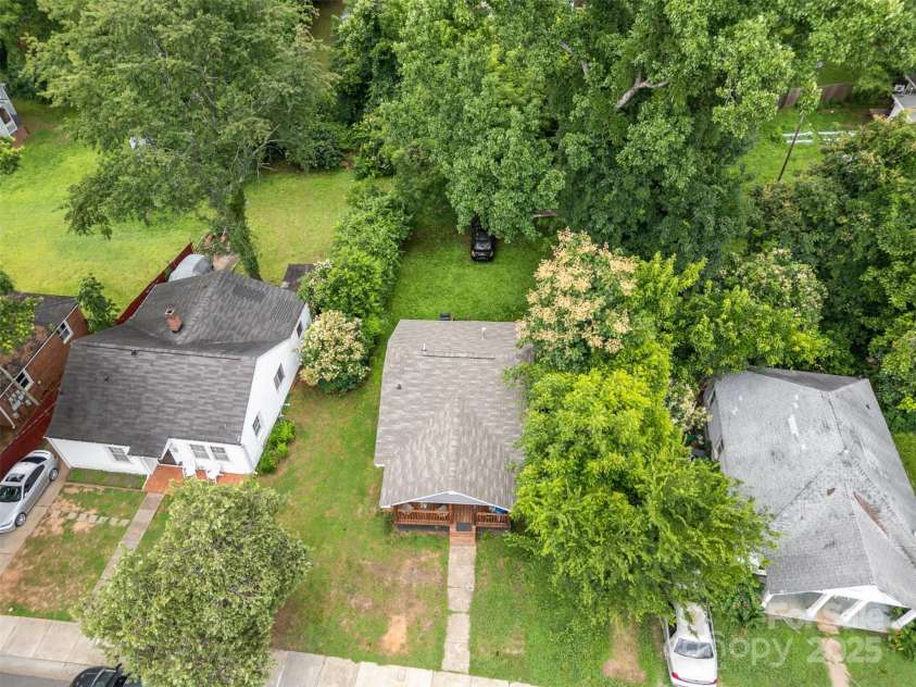 2312 Tate Street, Charlotte, NC 28216.  MLS# CAR4271729, YatesRealty ID 4705. 