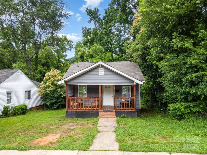 2312 Tate Street, Charlotte, NC 28216.  MLS# CAR4271729, YatesRealty ID 4705. 