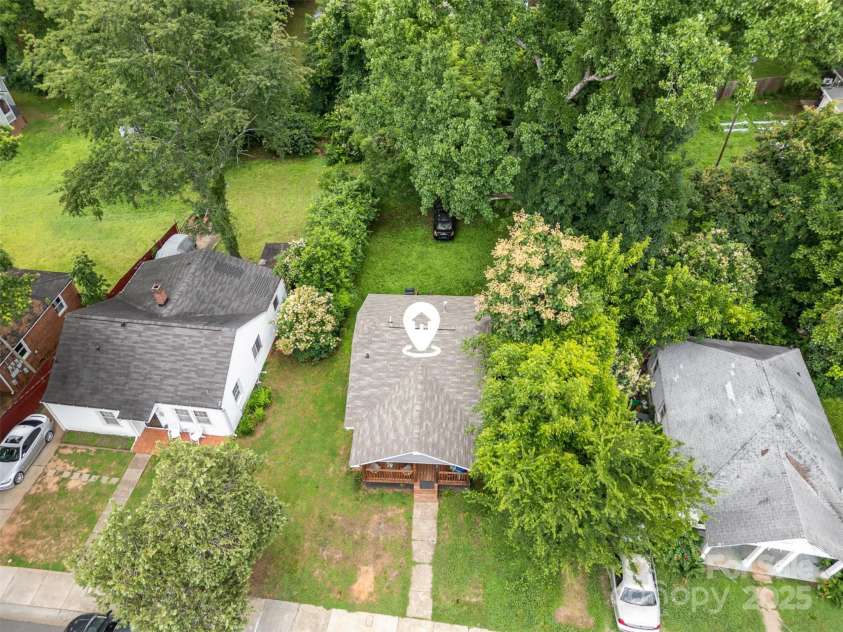 2312 Tate Street, Charlotte, NC 28216.  MLS# CAR4271729, YatesRealty ID 4705. 