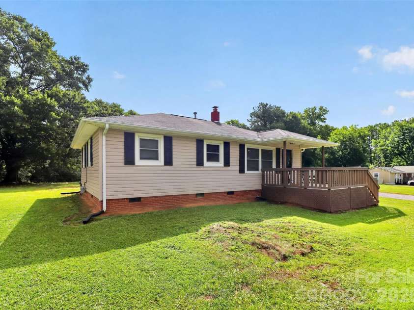 4320 Country Pride Lane, Rock Hill, SC 29730.  MLS# CAR4418161, YatesRealty ID 47050. 