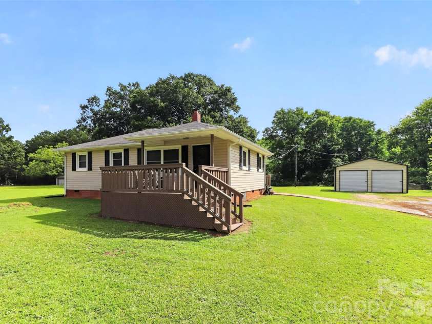 4320 Country Pride Lane, Rock Hill, SC 29730.  MLS# CAR4418161, YatesRealty ID 47050. 