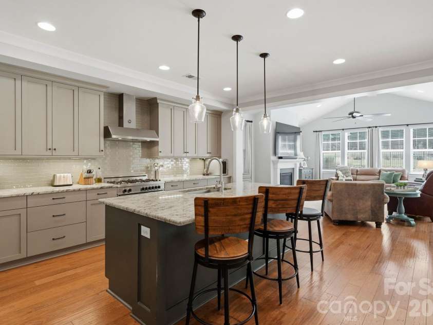 13528 Castleford Drive, Charlotte, NC 28227.  MLS# CAR4416370, YatesRealty ID 47051. 