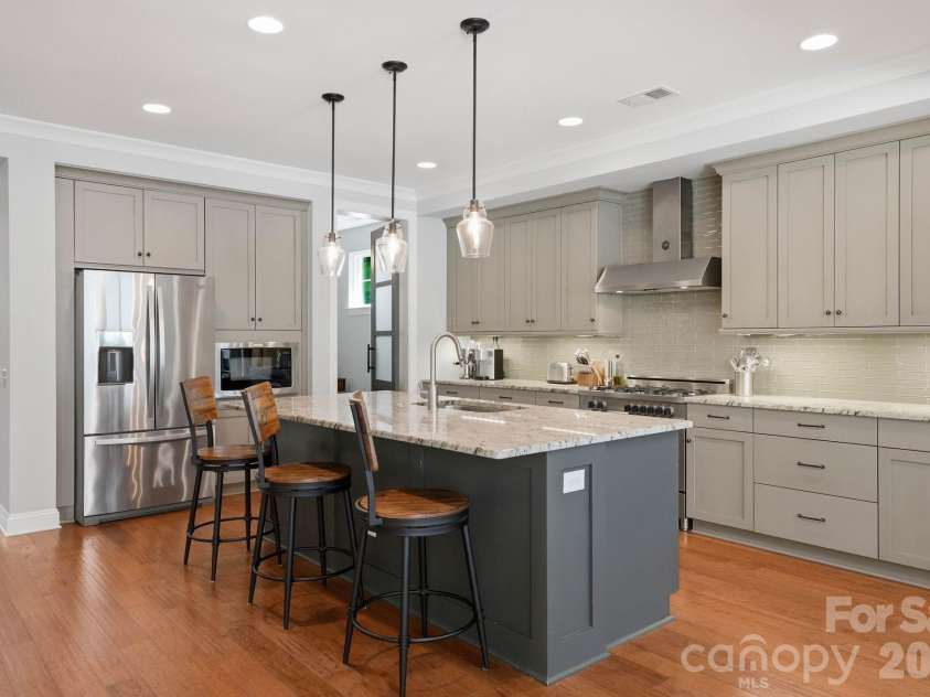 13528 Castleford Drive, Charlotte, NC 28227.  MLS# CAR4416370, YatesRealty ID 47051. 