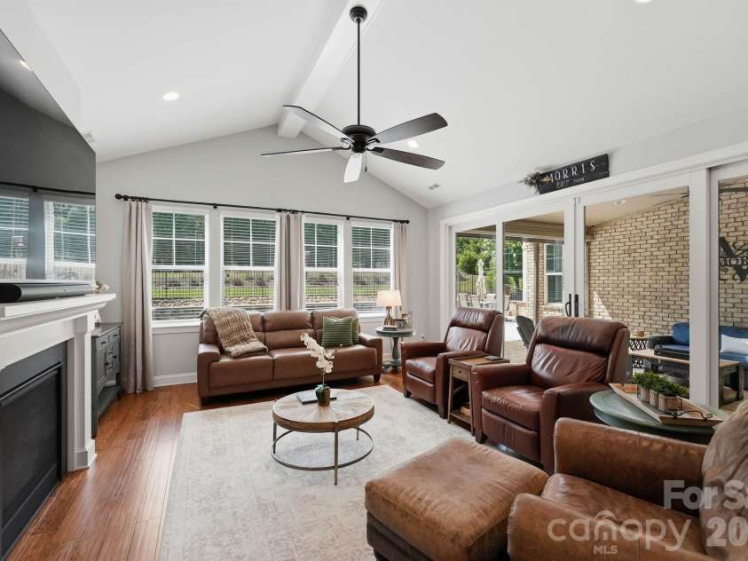13528 Castleford Drive, Charlotte, NC 28227.  MLS# CAR4416370, YatesRealty ID 47051. 