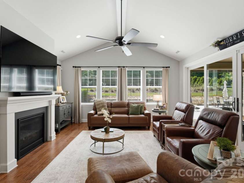 13528 Castleford Drive, Charlotte, NC 28227.  MLS# CAR4416370, YatesRealty ID 47051. 