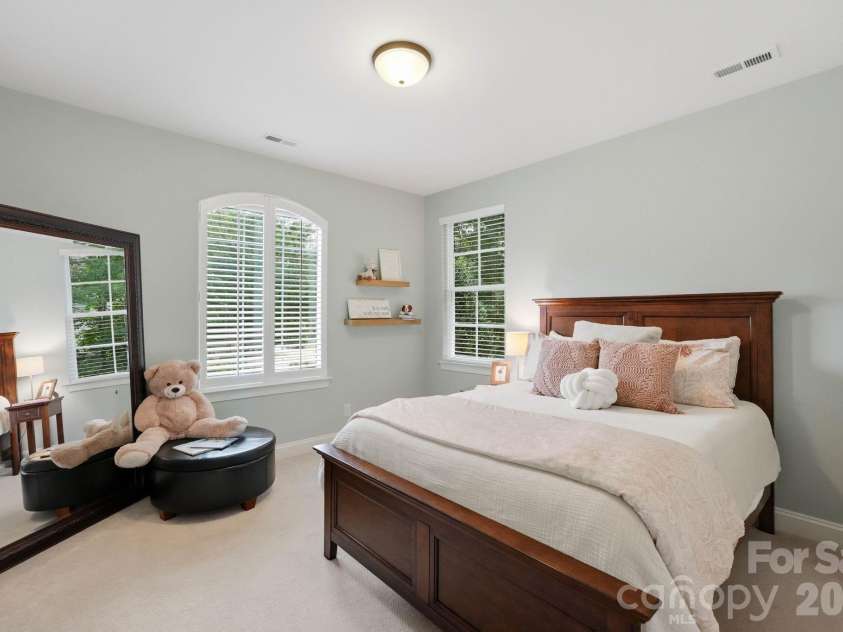 13528 Castleford Drive, Charlotte, NC 28227.  MLS# CAR4416370, YatesRealty ID 47051. 