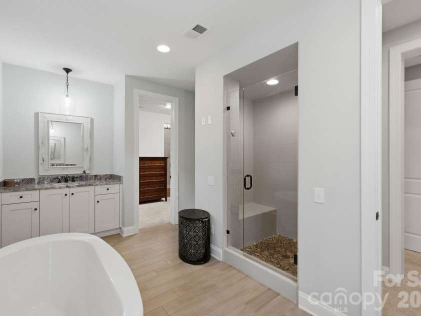 13528 Castleford Drive, Charlotte, NC 28227.  MLS# CAR4416370, YatesRealty ID 47051. 