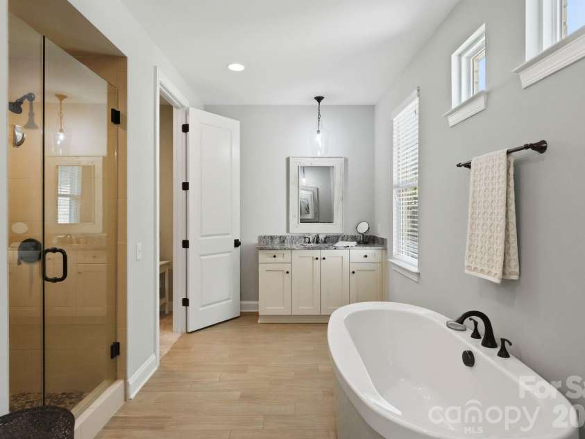 13528 Castleford Drive, Charlotte, NC 28227.  MLS# CAR4416370, YatesRealty ID 47051. 