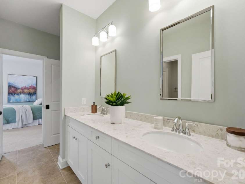 13528 Castleford Drive, Charlotte, NC 28227.  MLS# CAR4416370, YatesRealty ID 47051. 