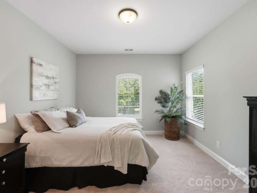 13528 Castleford Drive, Charlotte, NC 28227.  MLS# CAR4416370, YatesRealty ID 47051. 
