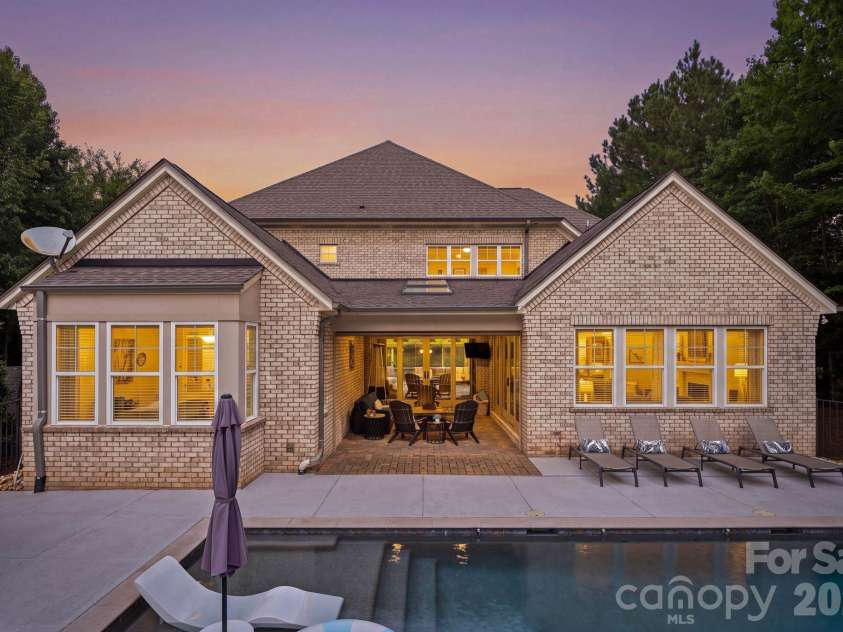 13528 Castleford Drive, Charlotte, NC 28227.  MLS# CAR4416370, YatesRealty ID 47051. 