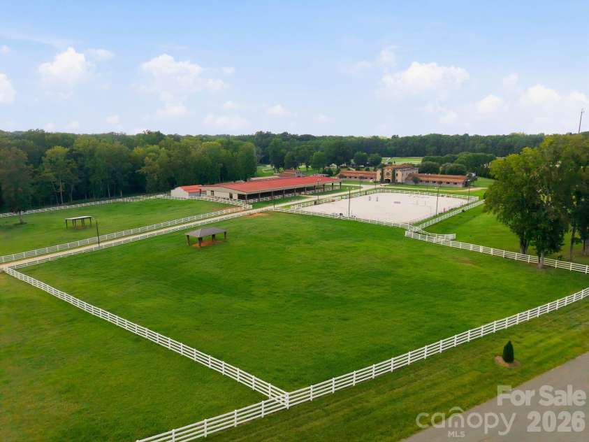 13528 Castleford Drive, Charlotte, NC 28227.  MLS# CAR4416370, YatesRealty ID 47051. 