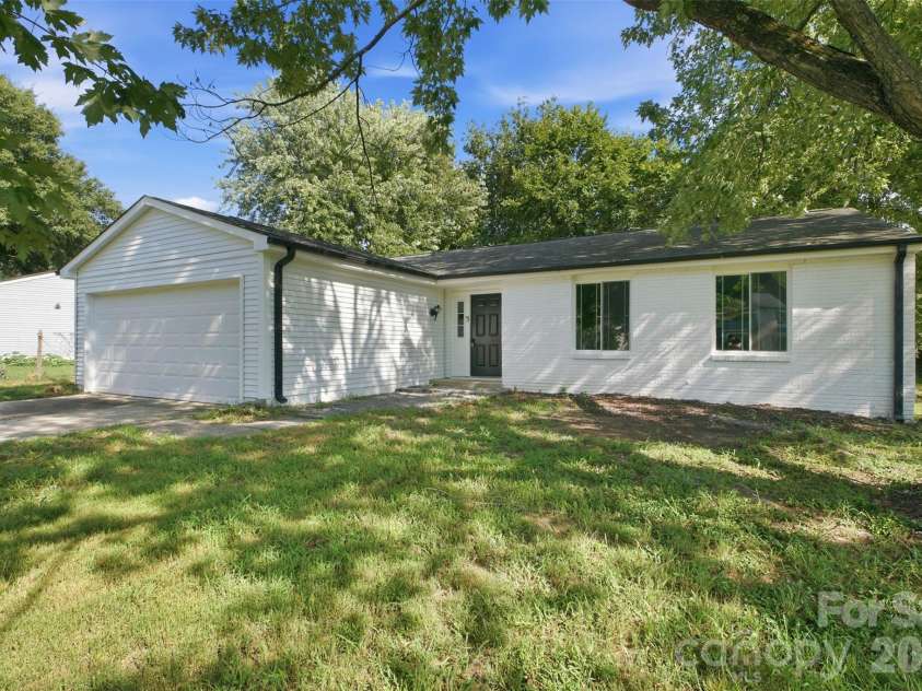 2526 Nickelridge Court, Charlotte, NC 28273.  MLS# CAR4416593, YatesRealty ID 47052. 