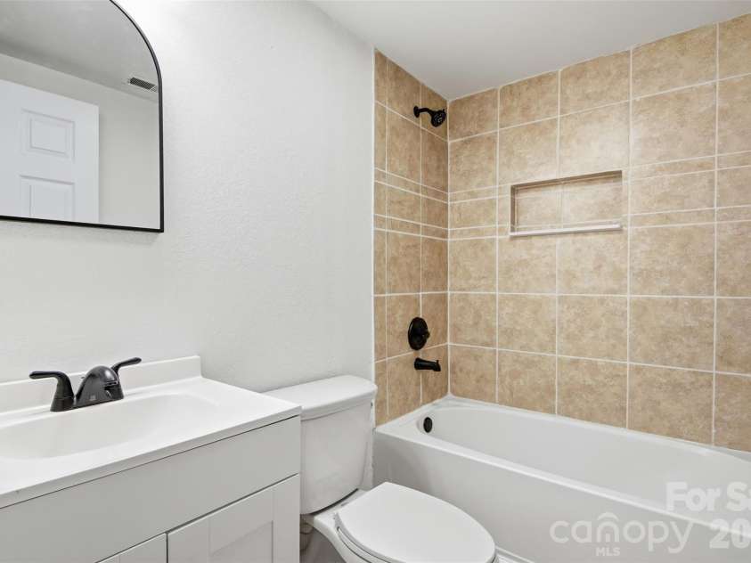 2526 Nickelridge Court, Charlotte, NC 28273.  MLS# CAR4416593, YatesRealty ID 47052. 
