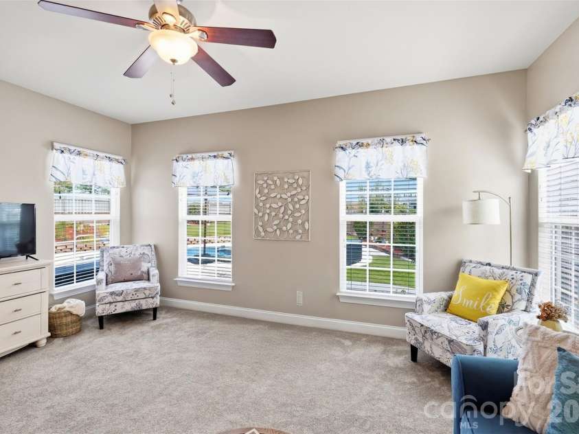 6511 Fieldstone Manor Drive, Matthews, NC 28105.  MLS# CAR4416546, YatesRealty ID 47053. 