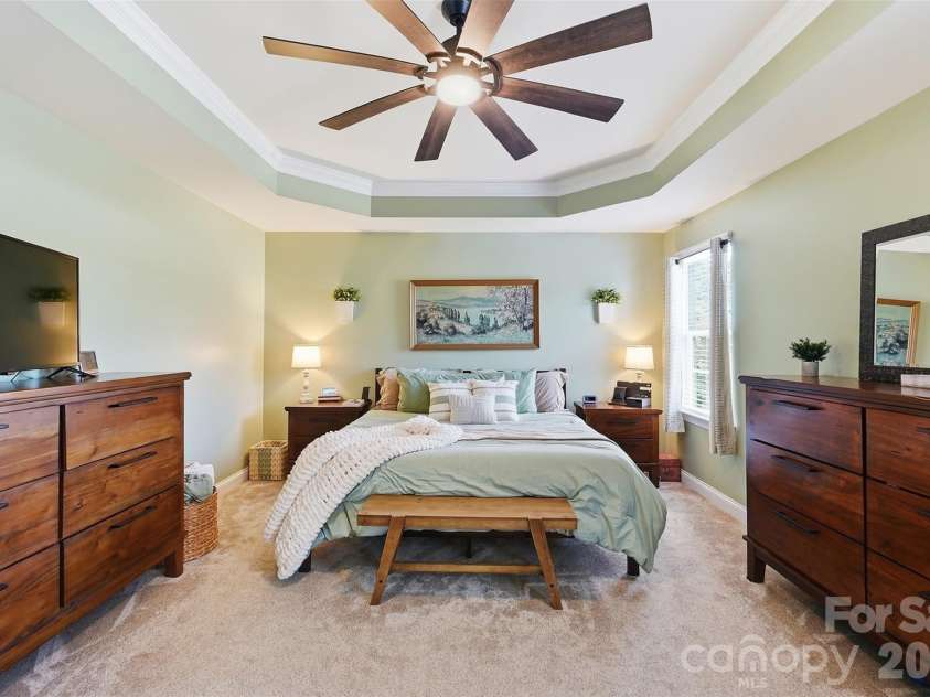 6511 Fieldstone Manor Drive, Matthews, NC 28105.  MLS# CAR4416546, YatesRealty ID 47053. 
