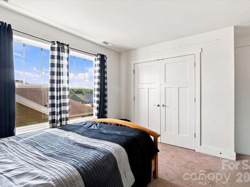 15 Hyde Park Place, Arden, NC 28704.  MLS# CAR4416533, YatesRealty ID 47055. 2nd BR upstairs