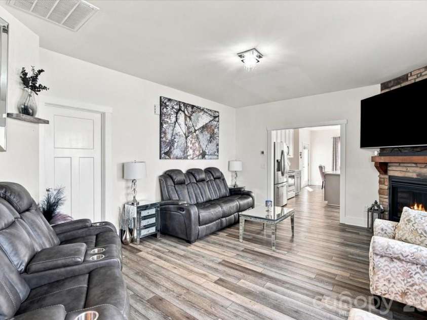 15 Hyde Park Place, Arden, NC 28704.  MLS# CAR4416533, YatesRealty ID 47055. 