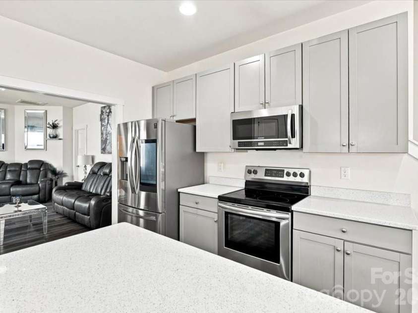 15 Hyde Park Place, Arden, NC 28704.  MLS# CAR4416533, YatesRealty ID 47055. 