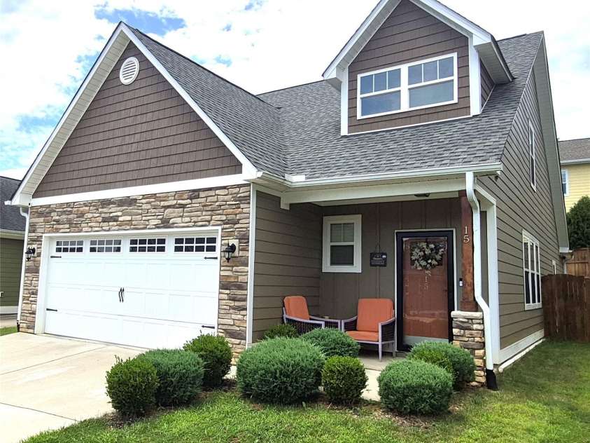 15 Hyde Park Place, Arden, NC 28704.  MLS# CAR4416533, YatesRealty ID 47055. Front garage with level driveway