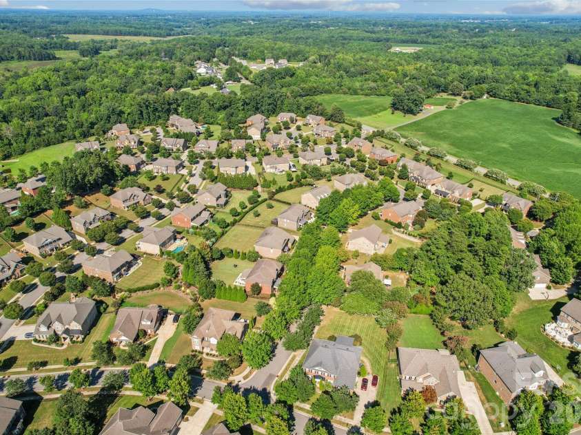 112 Delaney Lane, Mooresville, NC 28115.  MLS# CAR4416649, YatesRealty ID 47056. 