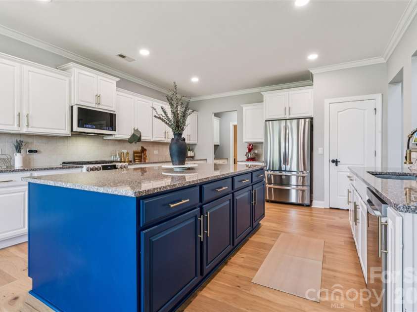 112 Delaney Lane, Mooresville, NC 28115.  MLS# CAR4416649, YatesRealty ID 47056. 
