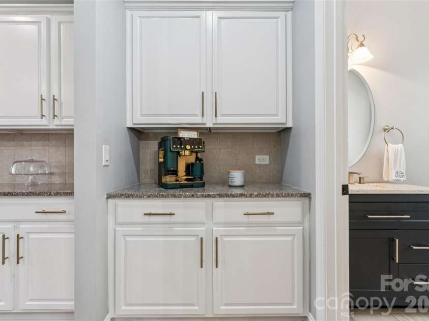 112 Delaney Lane, Mooresville, NC 28115.  MLS# CAR4416649, YatesRealty ID 47056. 